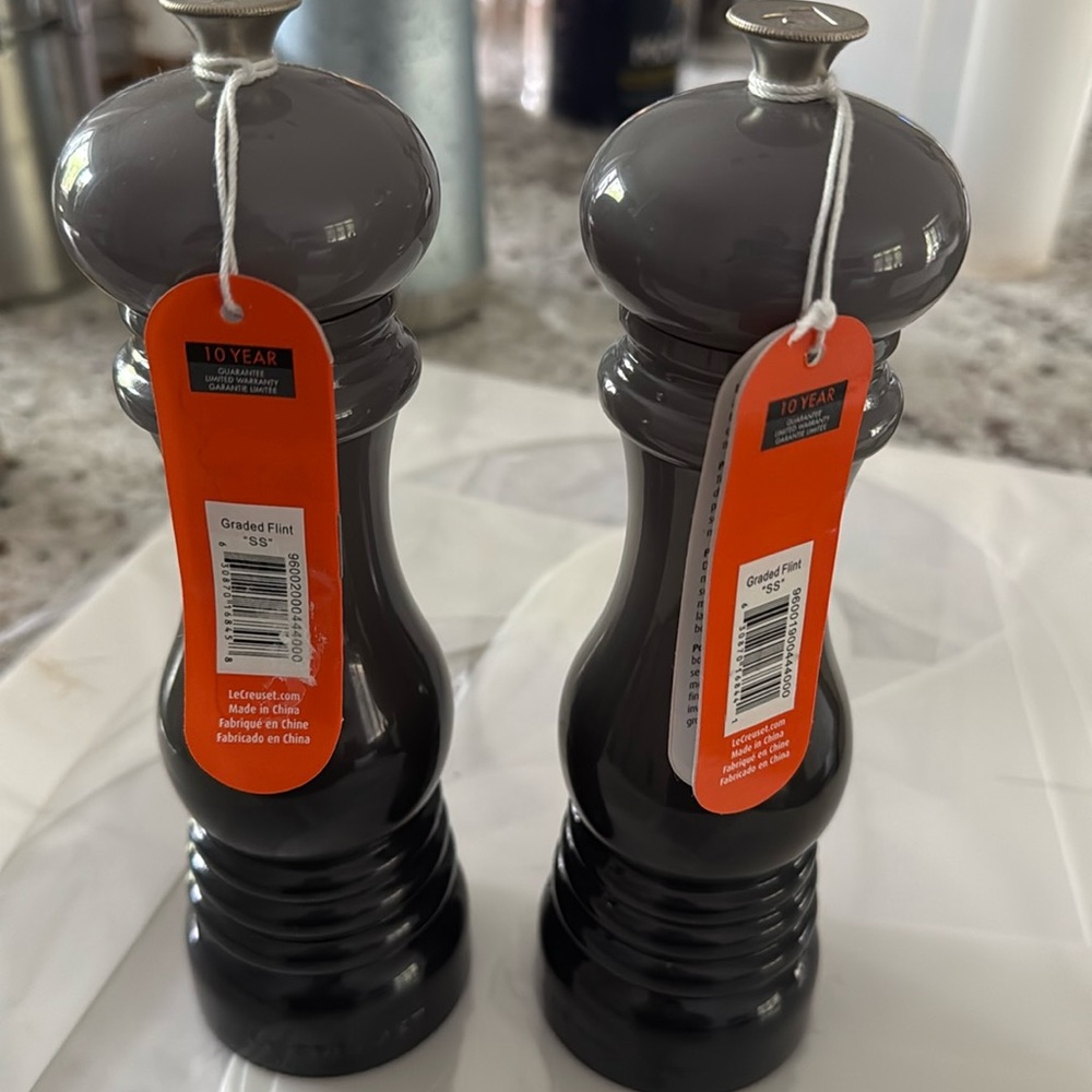 NEW Le Creuset Oyster Salt & Pepper Mills